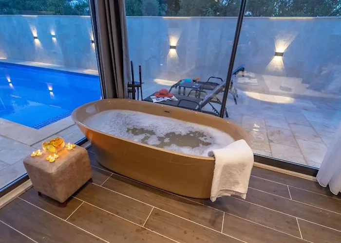 빌라 Patara 2 Bedroom Secluded With Private Pool Hot Tub 칼칸