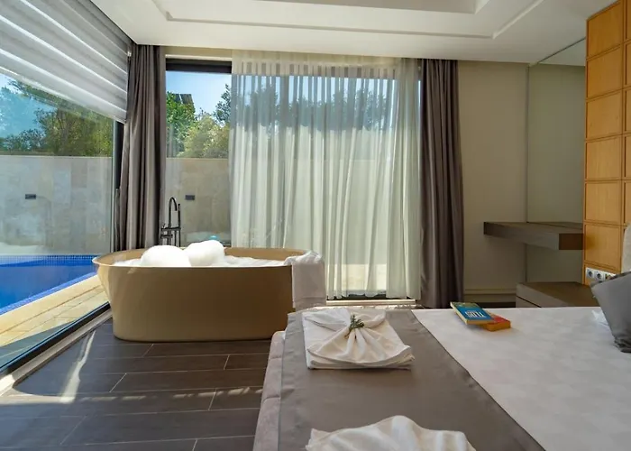 Patara 2 Bedroom Secluded With Private Pool Hot Tub 칼칸